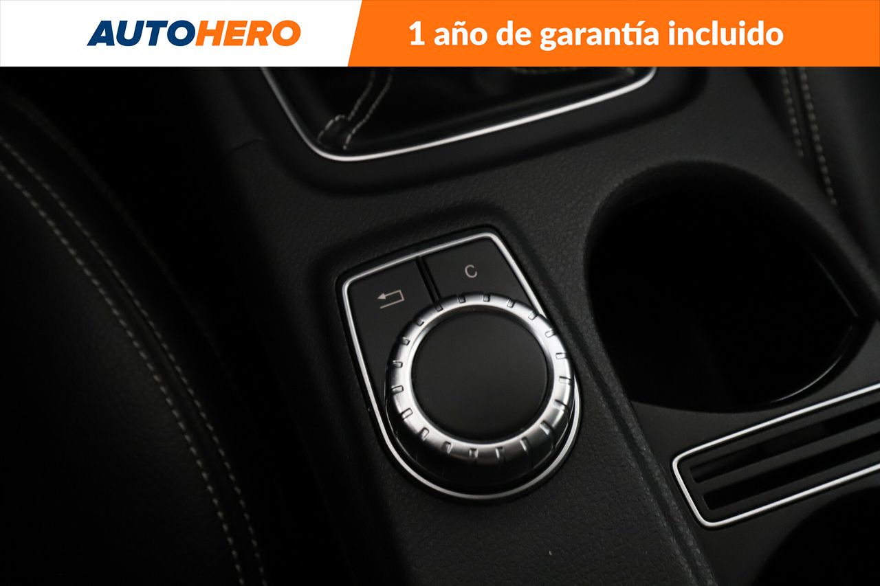 Foto Mercedes-Benz Clase CLA 29