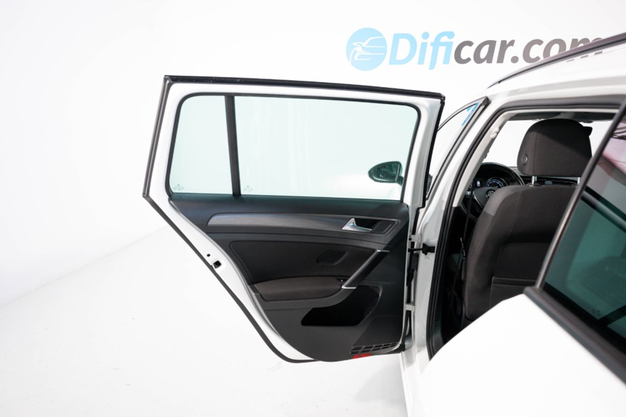 Foto Volkswagen Golf 25