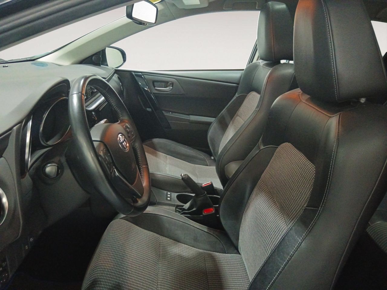 Foto Toyota Auris 8