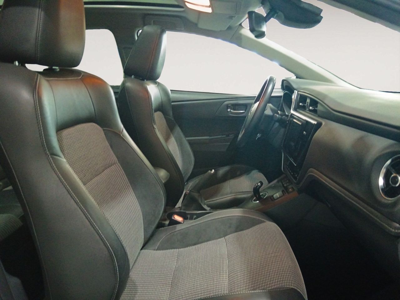 Foto Toyota Auris 9