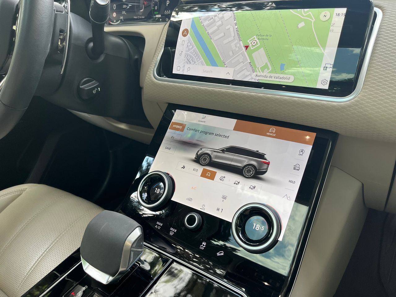 Foto Land-Rover Range Rover Velar 26