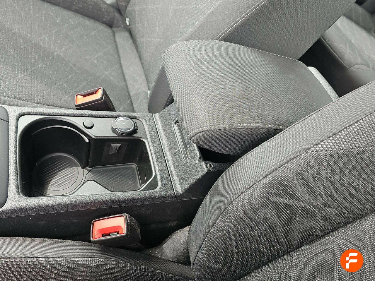 Foto Volkswagen Golf 34