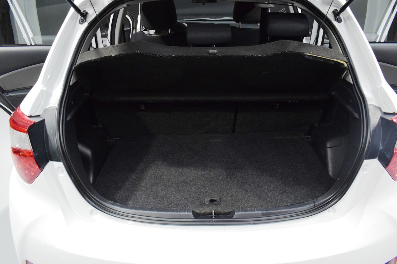 Foto Toyota Yaris 14