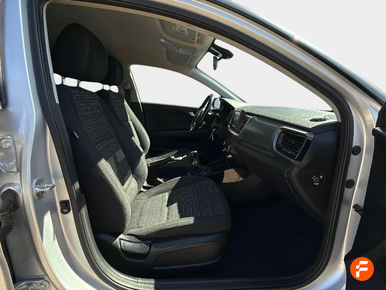 Foto Kia Stonic 14