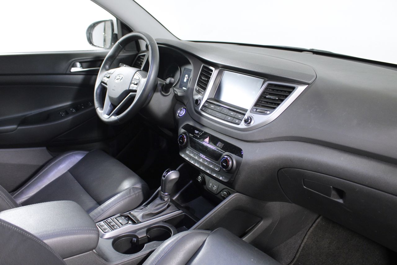Foto Hyundai Tucson 15