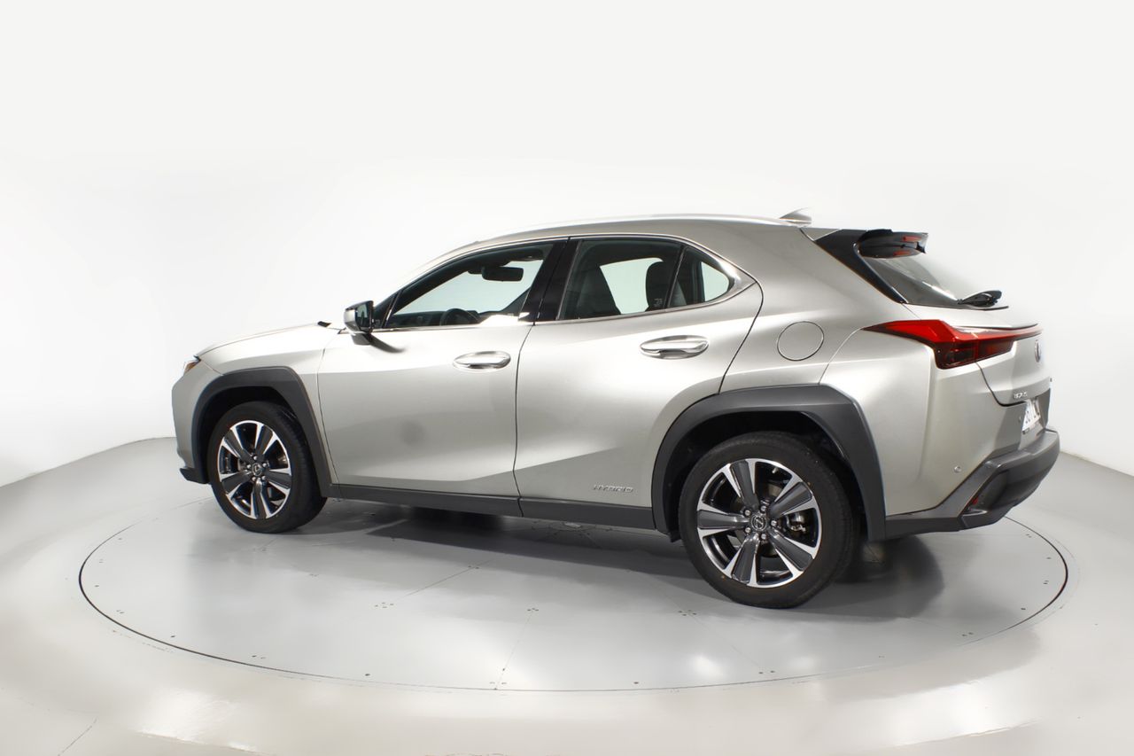 Foto Lexus UX 17