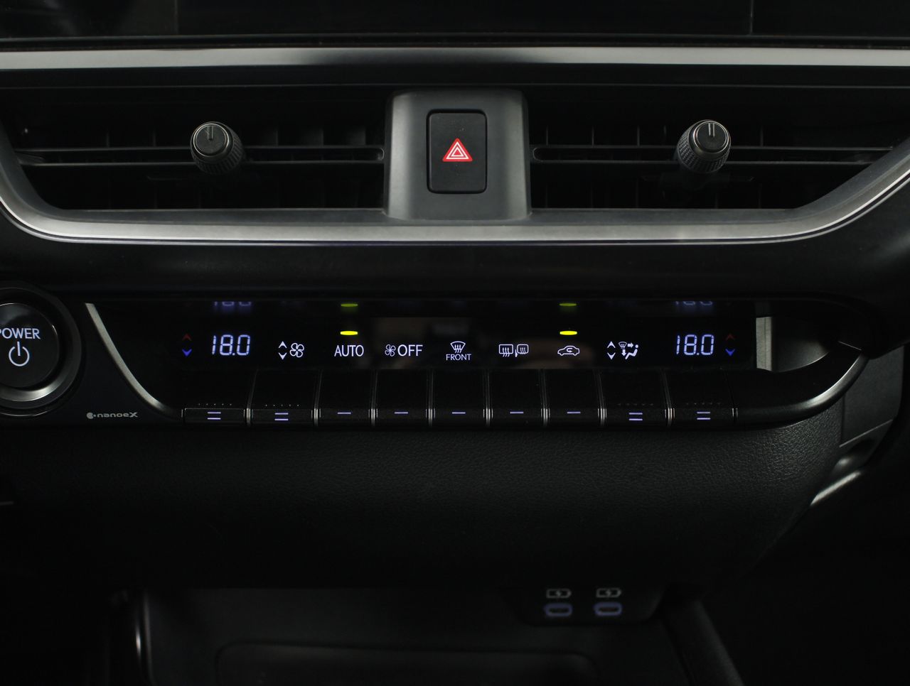 Foto Lexus UX 11