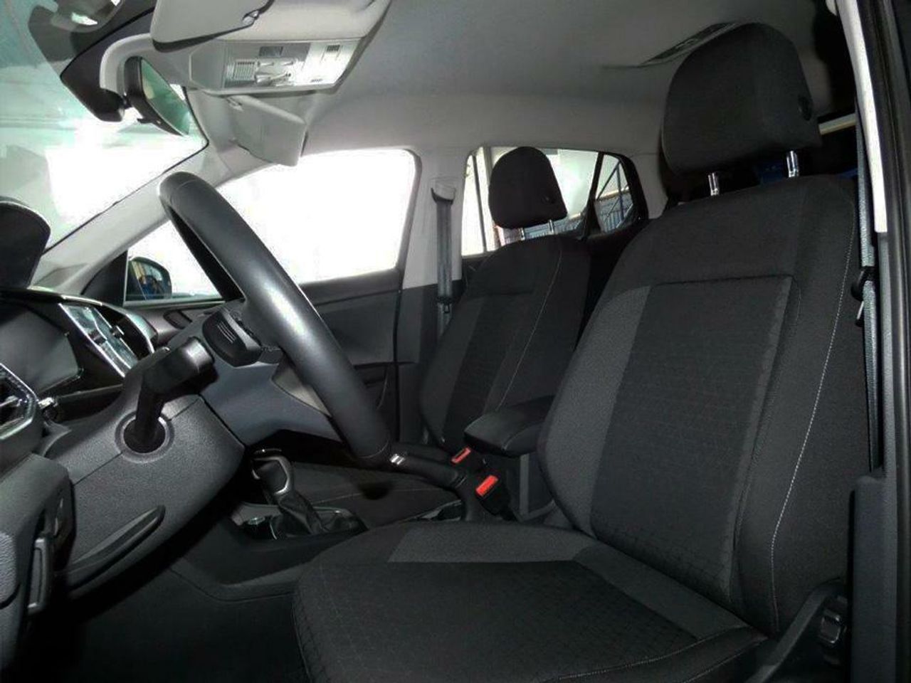 Foto Volkswagen T-Cross 21