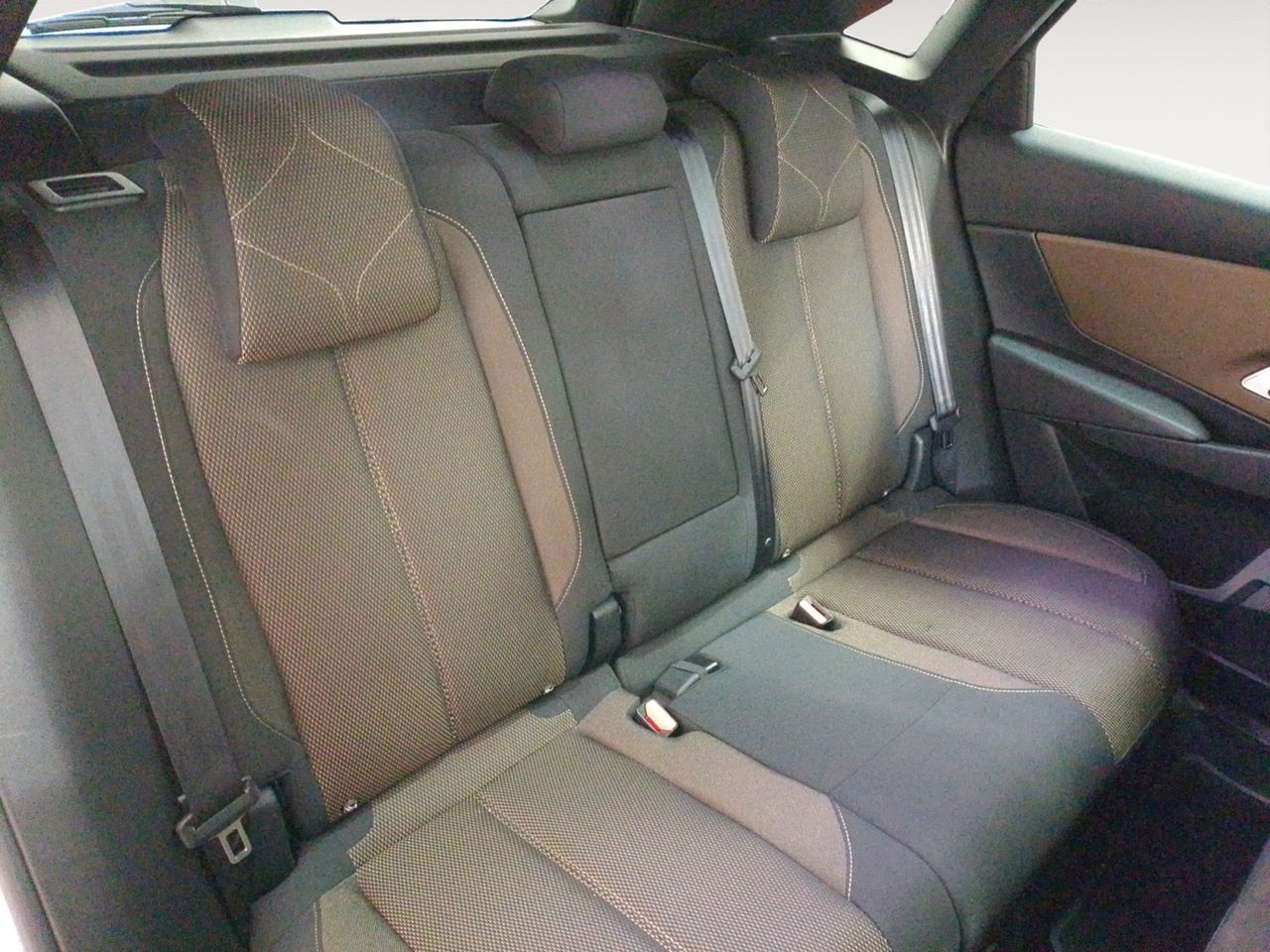 Foto DS Automobiles DS 7 9