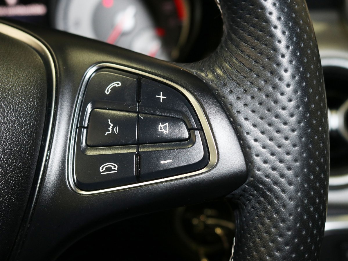 Foto Mercedes-Benz Clase CLA 32