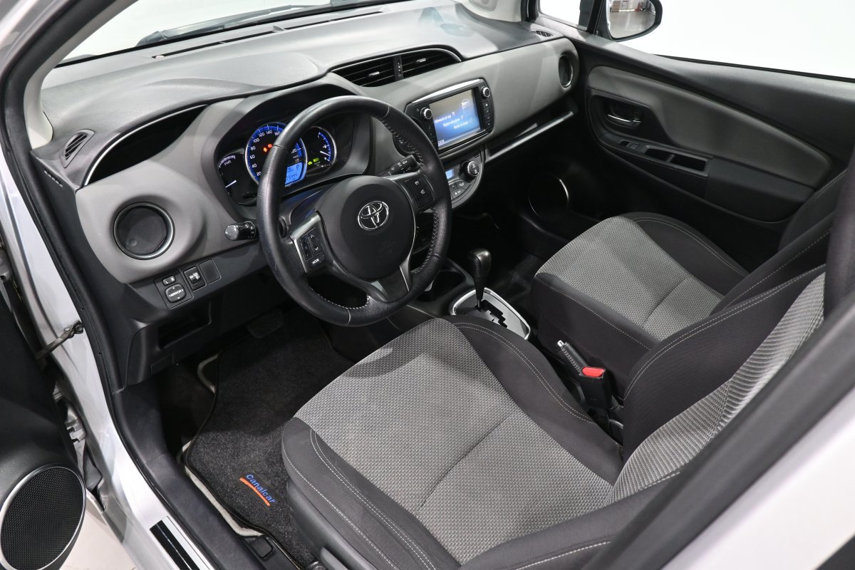 Foto Toyota Yaris 8