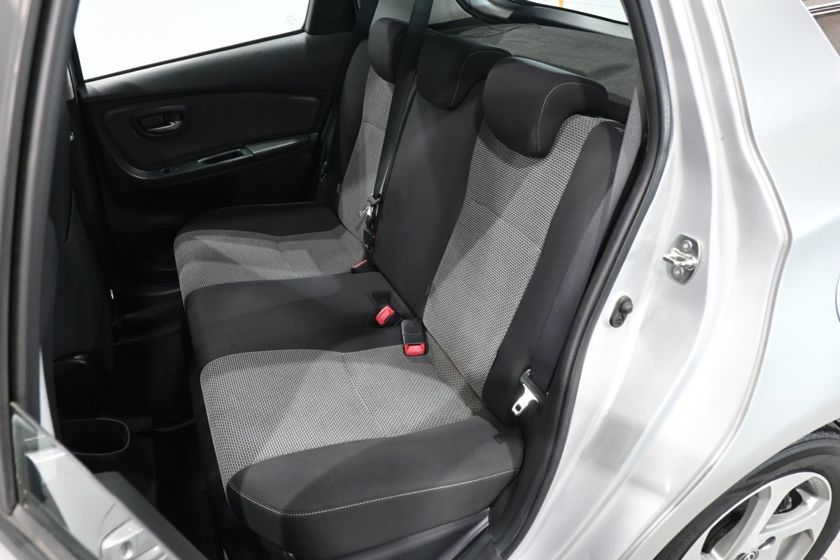 Foto Toyota Yaris 10