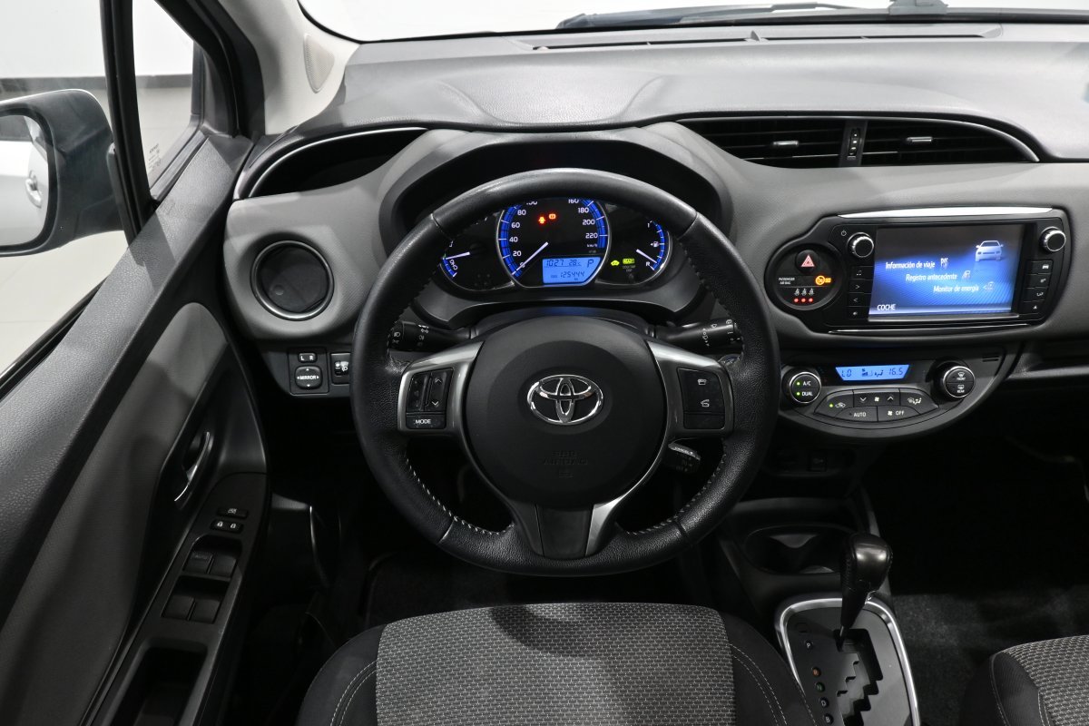 Foto Toyota Yaris 17