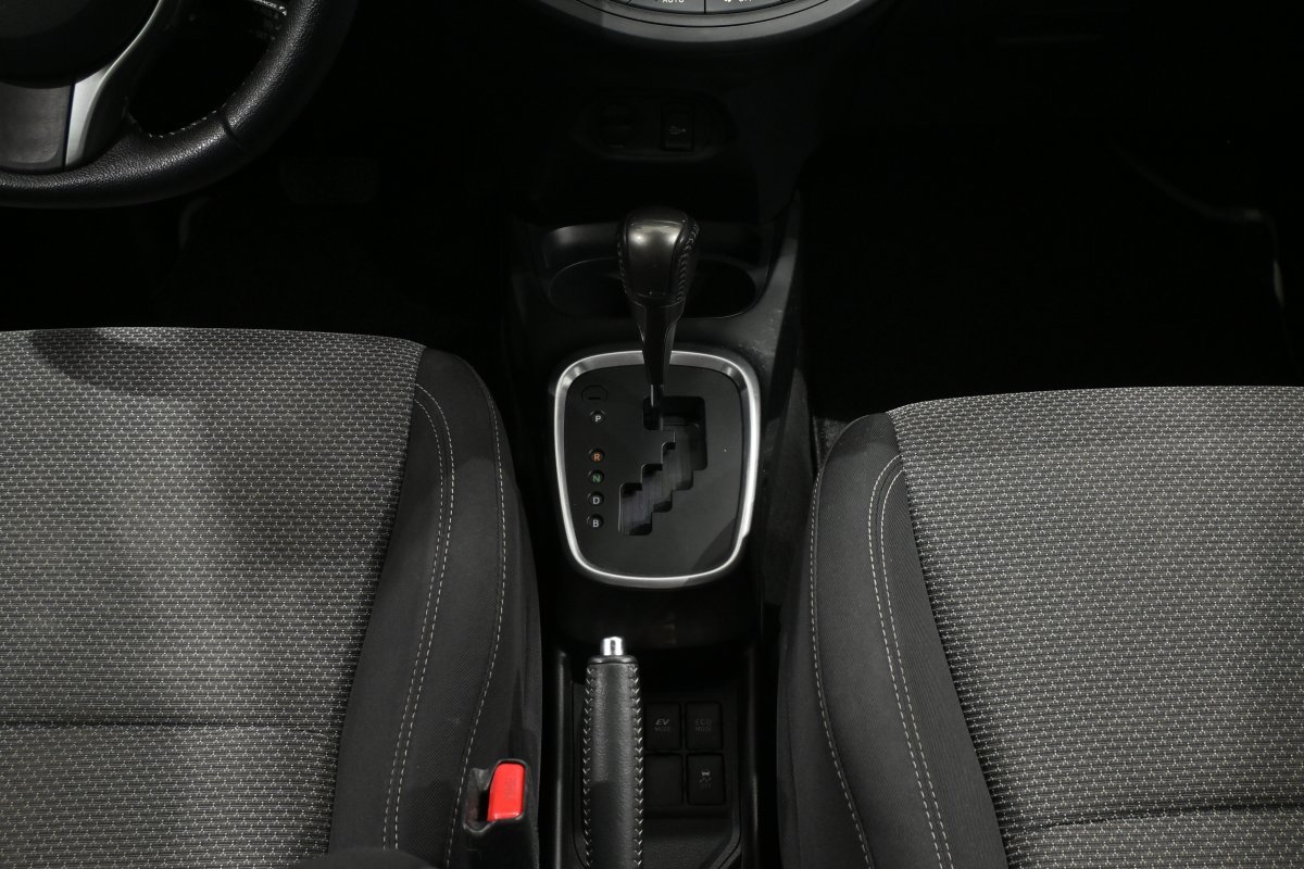 Foto Toyota Yaris 18
