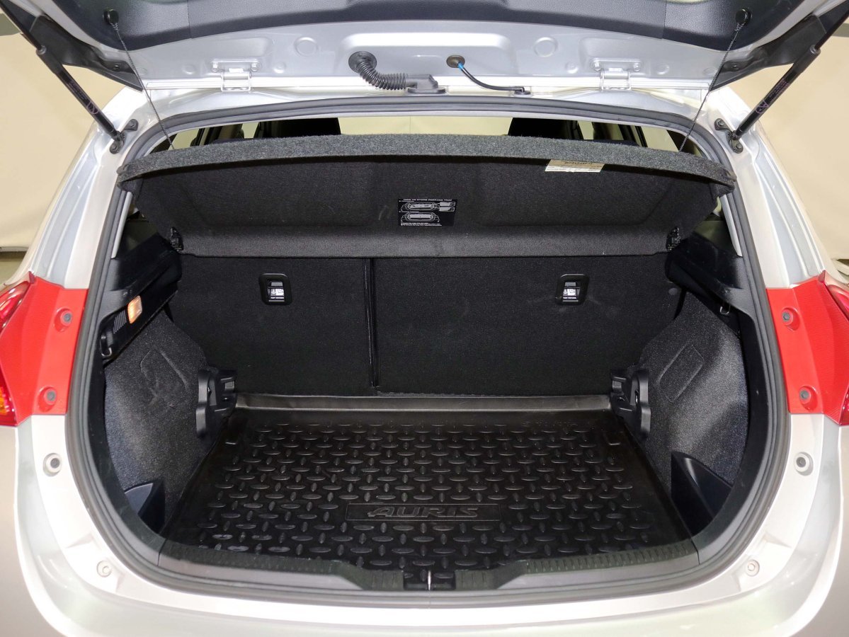 Foto Toyota Auris 8