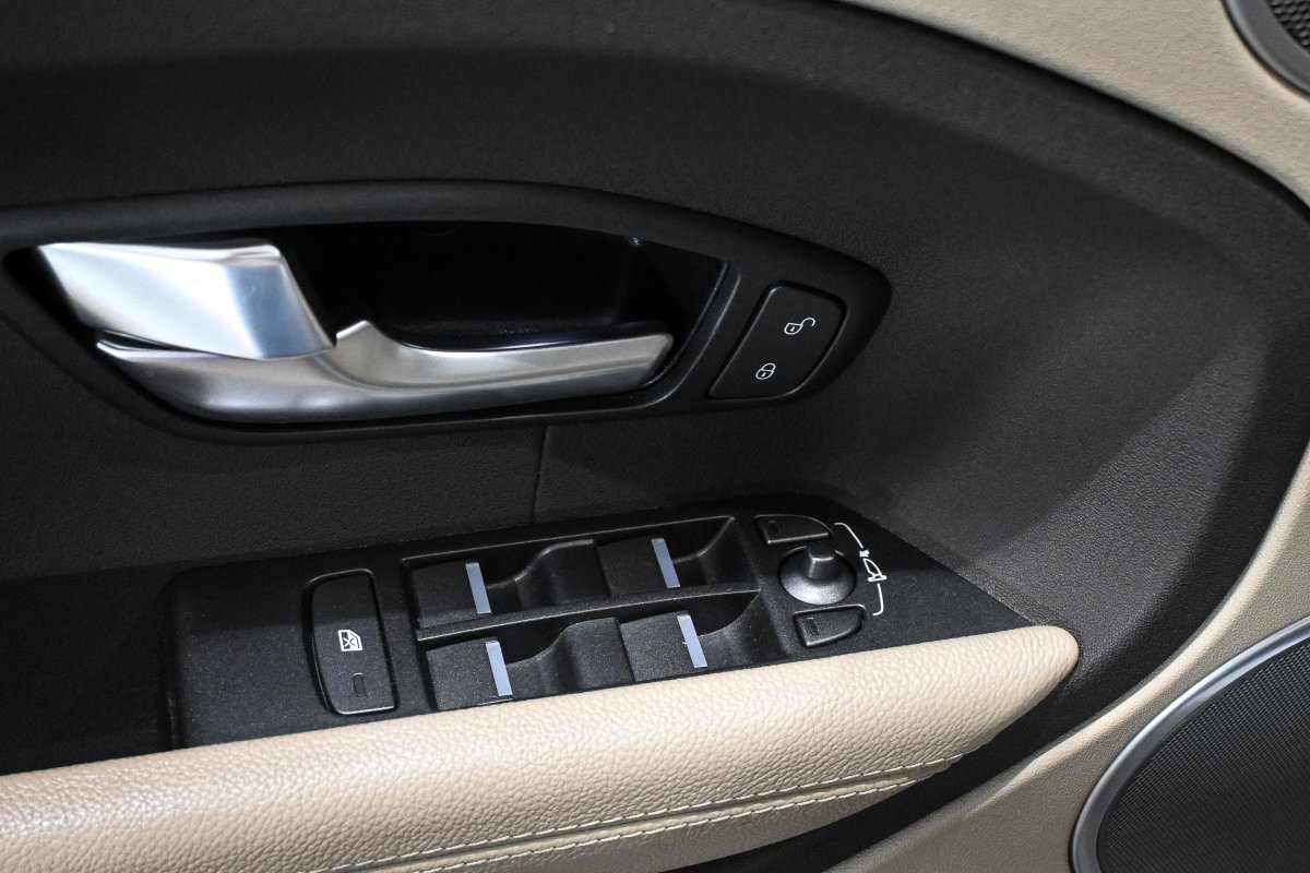 Foto Land-Rover Range Rover Evoque 36