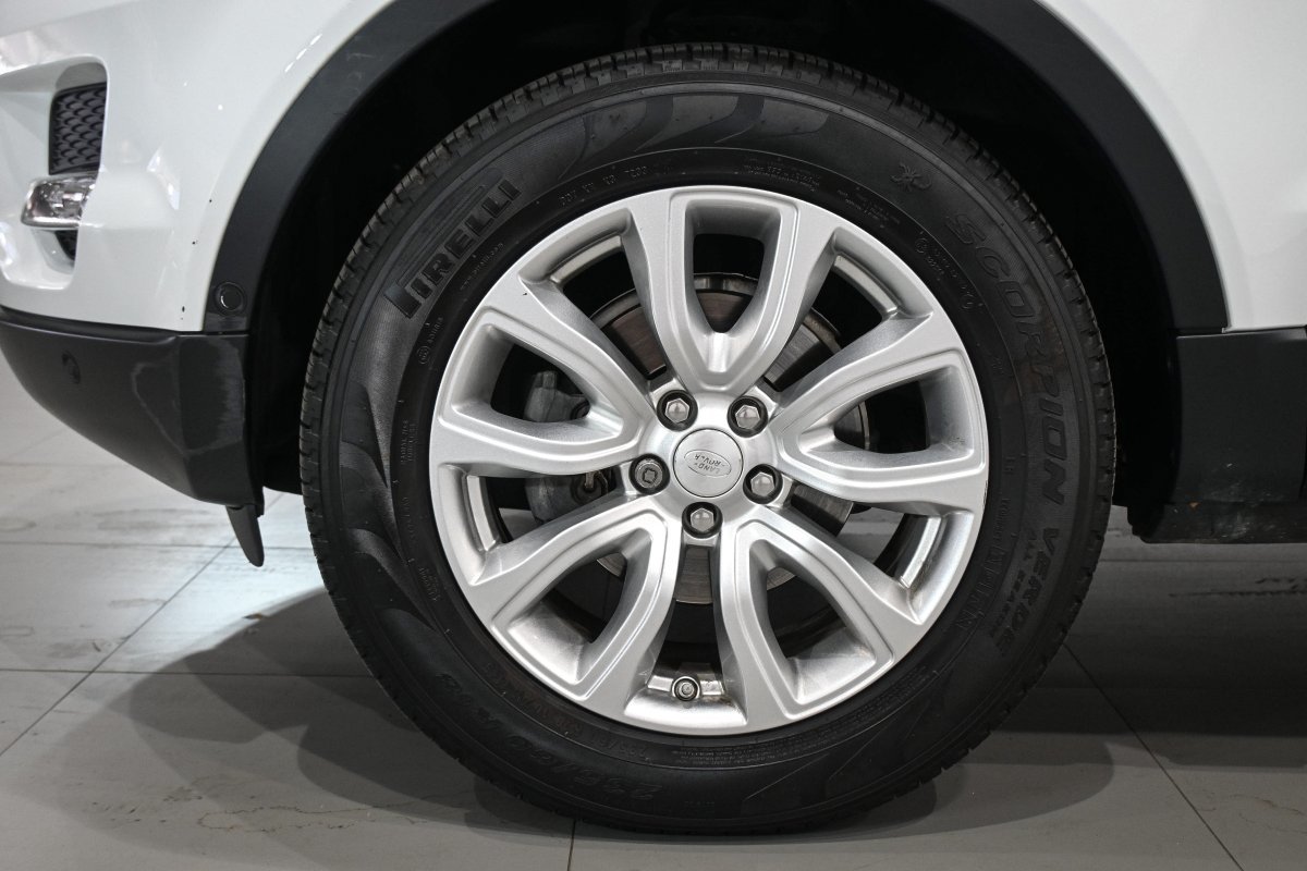 Foto Land-Rover Range Rover Evoque 37