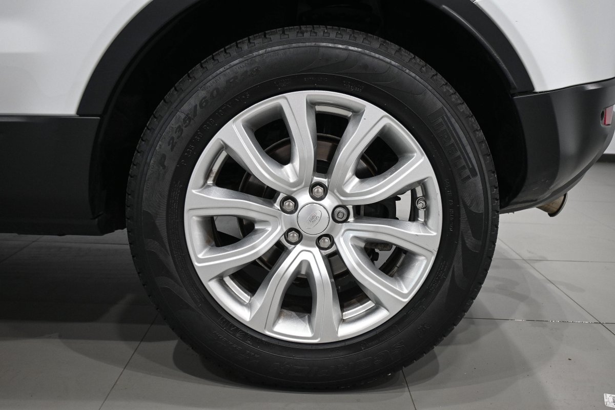 Foto Land-Rover Range Rover Evoque 38