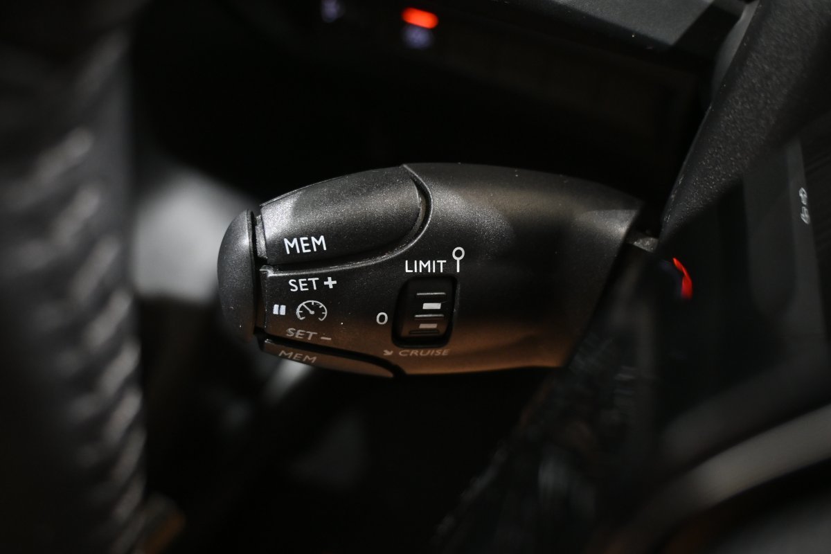 Foto Peugeot 208 22