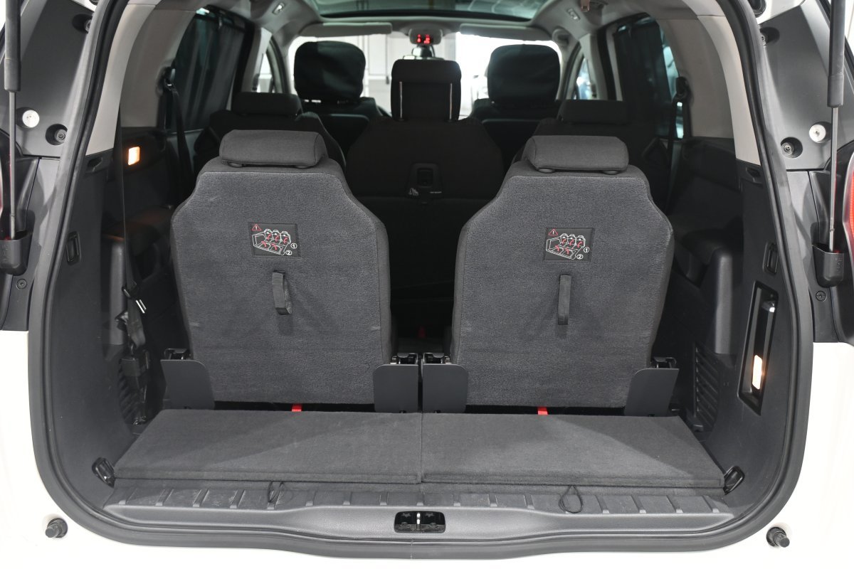 Foto Peugeot 5008 9