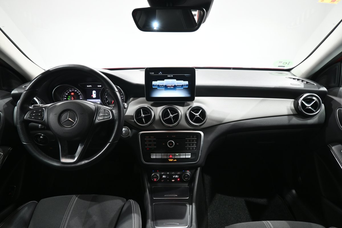 Foto Mercedes-Benz Clase GLA 20