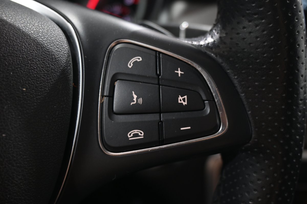 Foto Mercedes-Benz Clase GLA 25