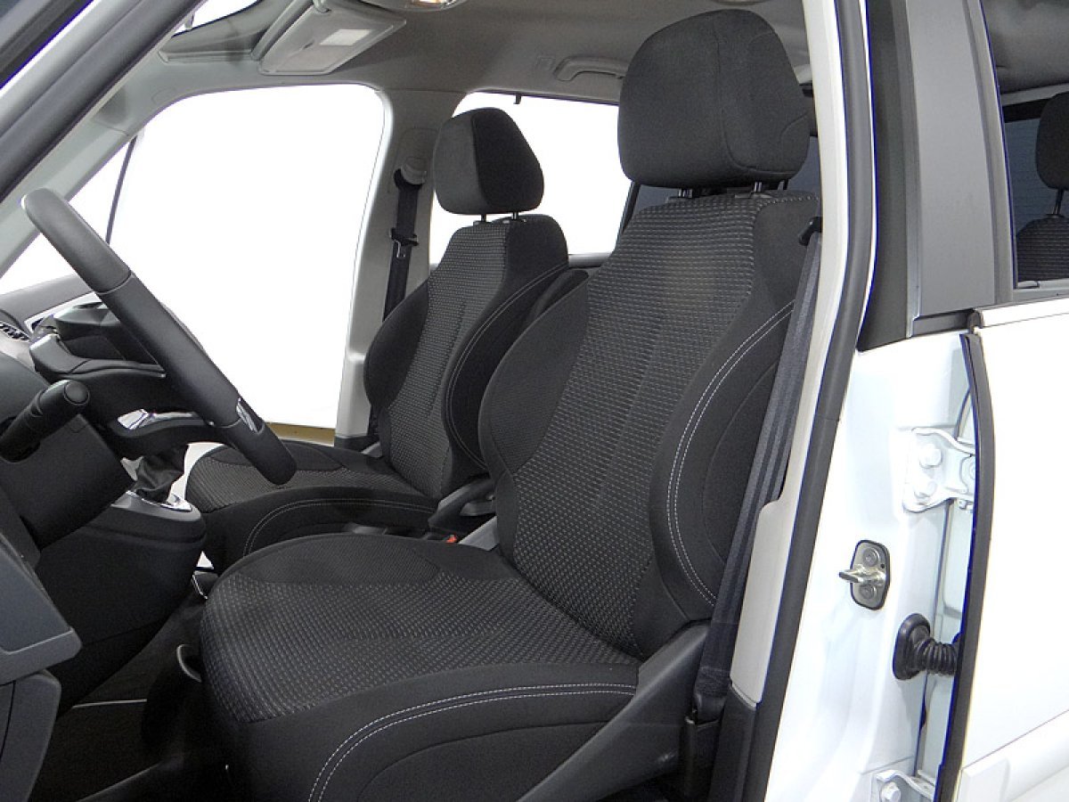 Foto Citroën Grand C4 Picasso 25