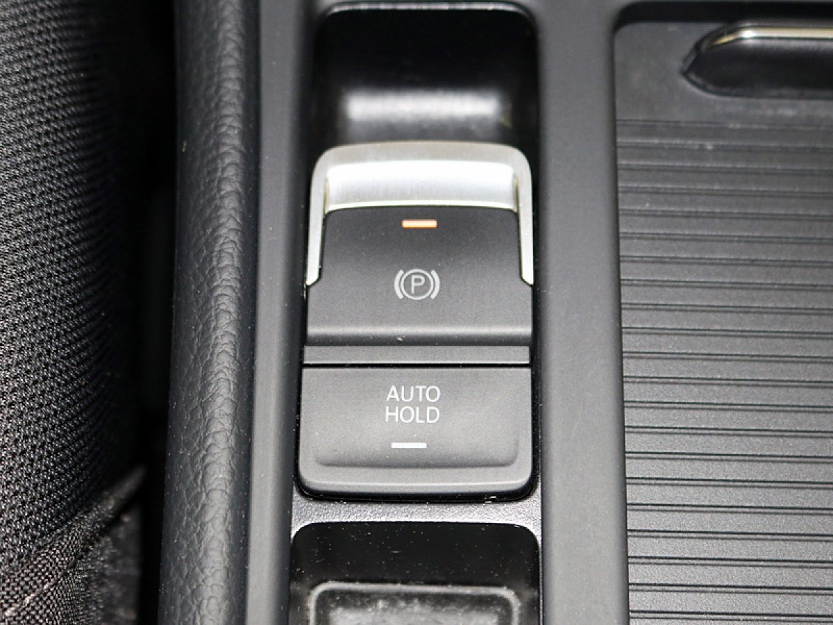 Foto Volkswagen Golf 24