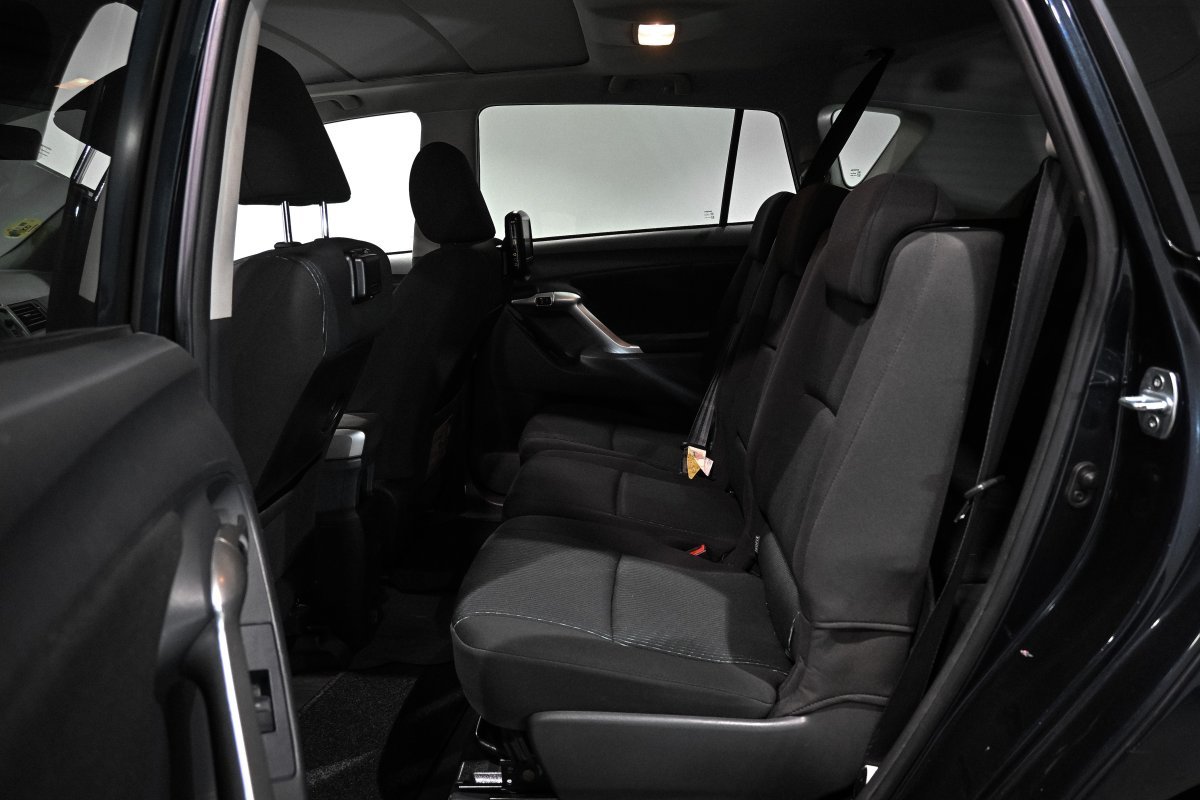 Foto Toyota Corolla Verso 9