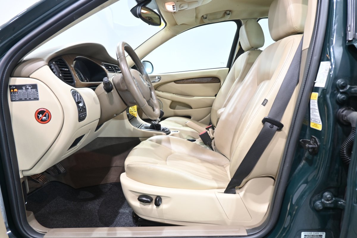 Foto Jaguar X-Type 10