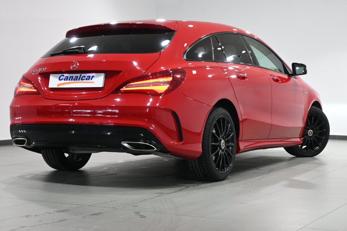 Foto Mercedes-Benz Clase CLA 4