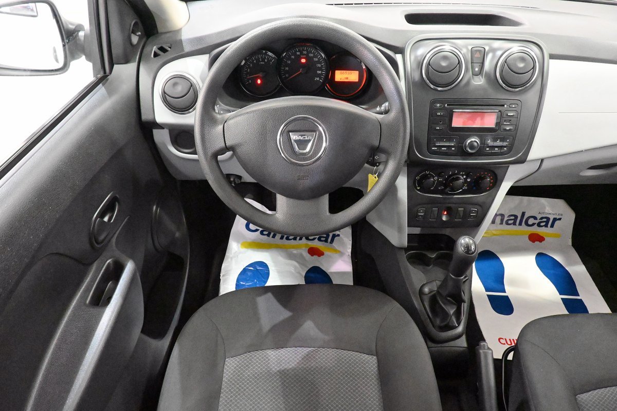 Foto Dacia Sandero 14