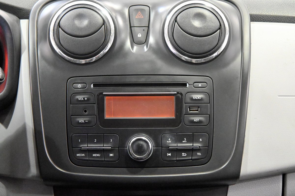 Foto Dacia Sandero 16